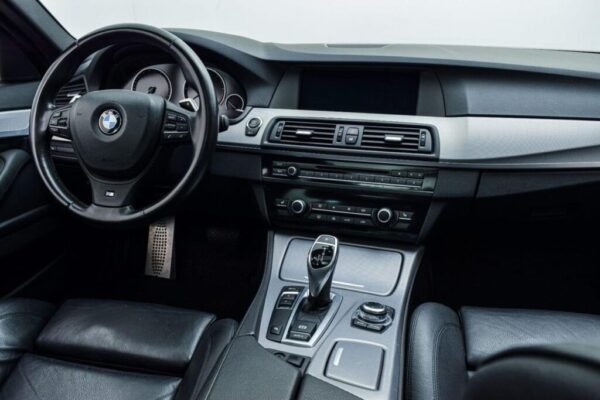 BMW Série 5 520D W SPORT – Image 14