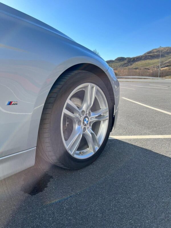 BMW Série 3 330E – Image 18