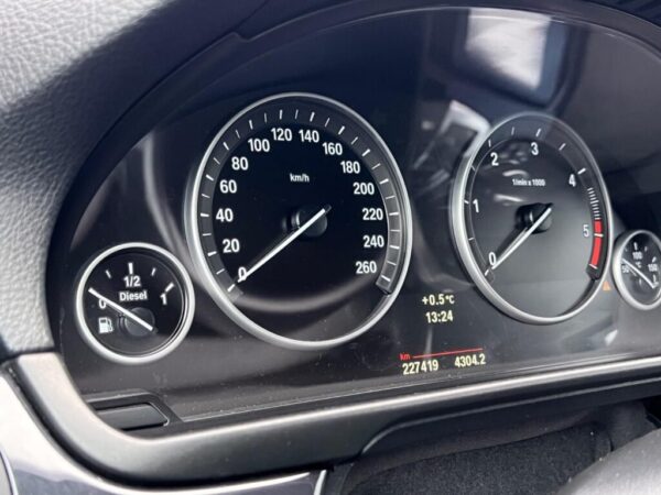 MW Serie-5 520D M-SPORT KEYLESS CRUISE NAVI XENON – Image 12