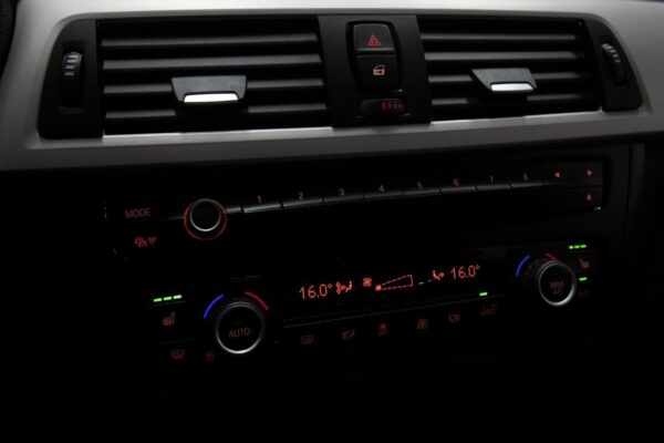 BMW série 320d – Image 24
