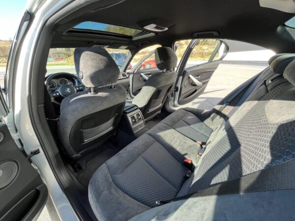 BMW Série 3 330E – Image 12