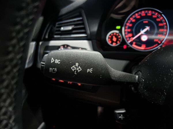 BMW Série 5 525D – Image 37