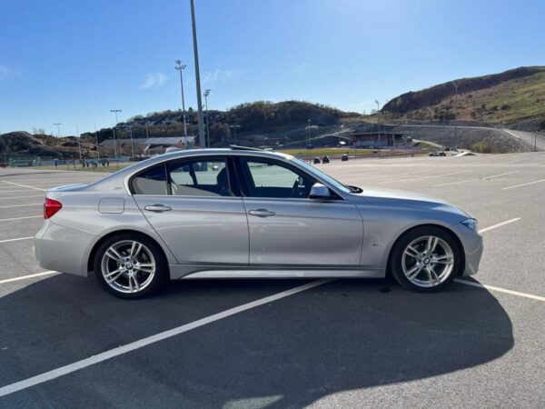 BMW Série 3 330E – Image 20