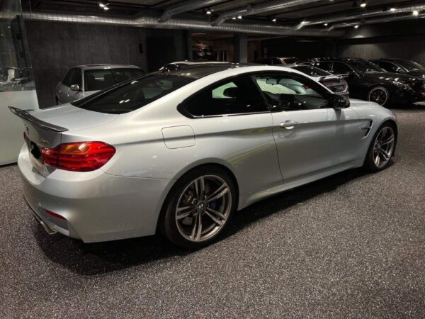 BMW M4 Carbonx4 – Image 8
