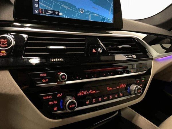 BMW Série 5 520d M-SPORT – Image 13